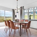 Charm 1 - Chic 2-bdr With Shared Garden *