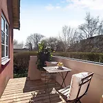 Charm 1 - Chic 2-bdr With Shared Garden Lejlighed
