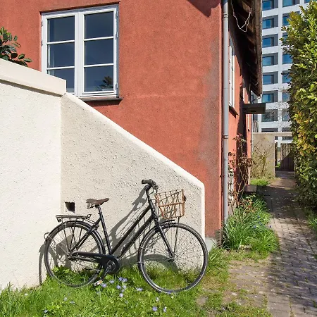 Sanders Charm - Endearing Two-bedroom With Shared Garden *