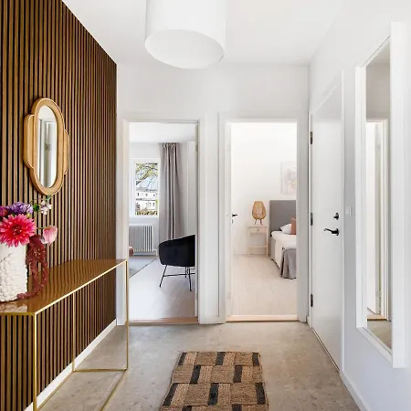 דירה Charm 1 - Chic 2-bdr With Shared Garden *