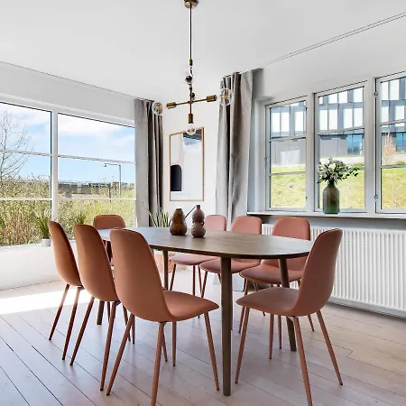 Charm 1 - Chic 2-bdr With Shared Garden *