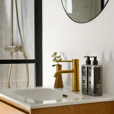 Sanders Charm - Endearing Two-bedroom With Shared Garden Apartamento *